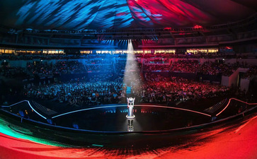 游戏玩家的工资从底部开始:近40%的从业者月薪超过1万元 硕士1.4万元起